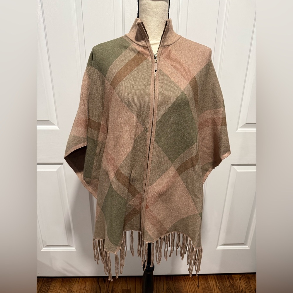 NWT Rachel Zoe Multicolor Plaid Cape with Fringe